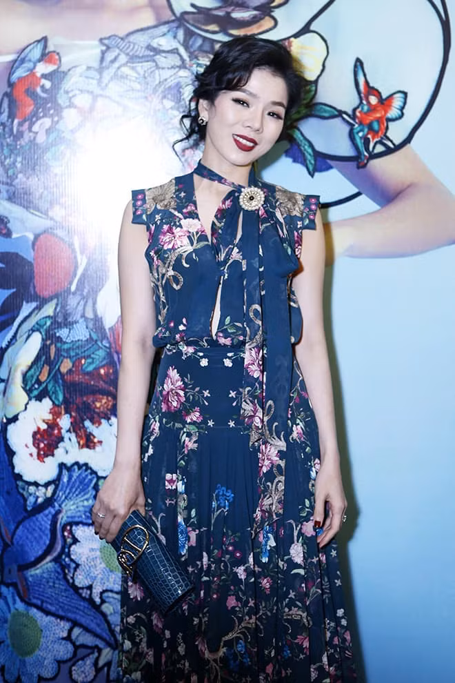 Ca sĩ Lệ Quyên ngày càng xinh đẹp và đằm thắm hơn rất nhiều.