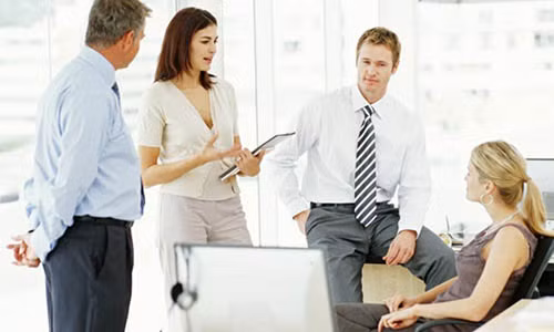 10 dieu tuyet doi phai tranh khi yeu nguoi cung cong ty