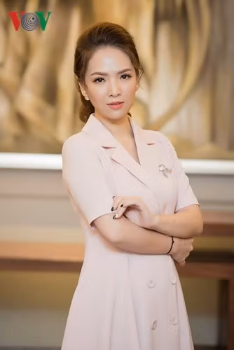 Tham dự một chương trình tại Hà Nội, Đan Lê đảm nhiệm vai trò người dẫn chương trình.