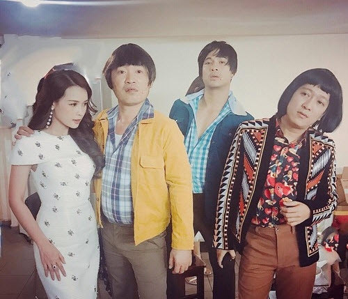 Tuy nhiên, bên trên chỉ là những ảnh hậu trường trong bộ phim mà cả hai đóng chung, hoàn toàn không có chuyện Trường Giang đang hẹn hò với Sam như nhiều người đồn đoán.