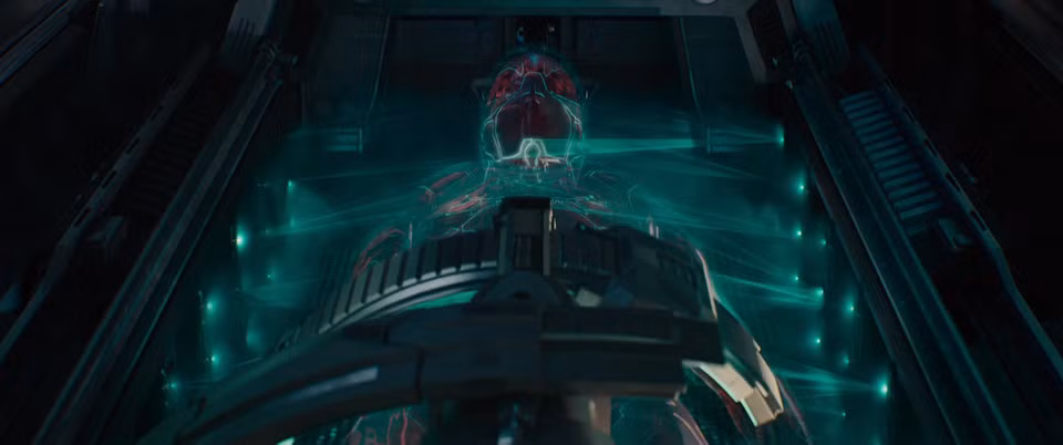 9. The Cradle: Xuất hiện trong Avengers: Age Of Ultron, The Cradle của nhà khoa học Hàn Quốc Helen Cho có khả năng tái tạo các mô cơ thể con người. Ultron đã lợi dụng quyền trượng của Loki bắt buộc Helen Cho tạo ra một cơ thể hoàn hảo cho mình. Sau đó, nhóm siêu anh hùng dùng chính thiết bị này để tạo nên Vision.