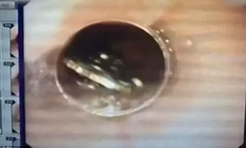 Vo chong lang vo cai nhau va cai ket bat ngo