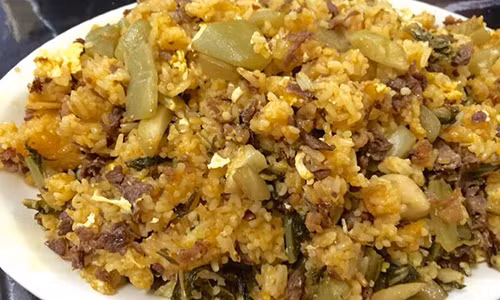 Sai lam khi an com dang giet dan co the khong ai ngo