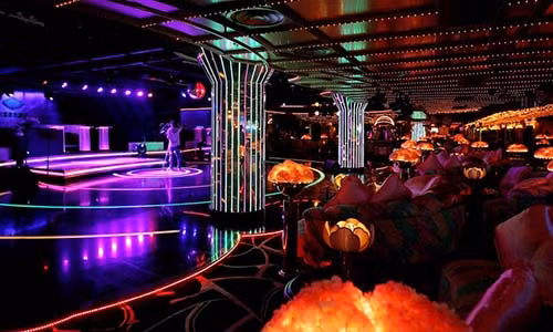 Goc khuat trong hop dem noi tieng bac nhat Hong Kong