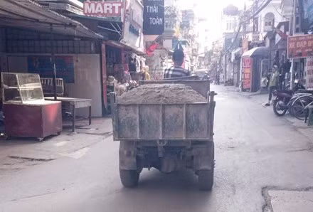 Xe tu che bat chap lenh cam "nao loan" thu do-Hinh-2