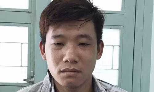 "Quy tu" dan canh bi bat coc de tong tien me