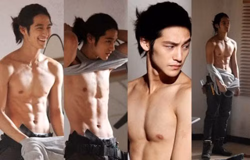 Tuy nhiên qua vai diễn thiên thần hộ mệnh Gook Soo trong Phép màu tái sinh, đóng cùng nam diễn viên nổi tiếng Jung Woo Sung người ta mới ngỡ ngàng nhận ra cậu bé một thời chúng ta yêu mến giờ đã thành người đàn ông thực thụ và cuốn hút rồi.