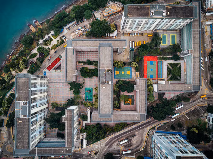 Hy vọng loạt ảnh bài này có thể giúp người đọc suy nghĩ về cuộc sống trong không gian hẹp ở Hong Kong từ một góc nhìn mới.