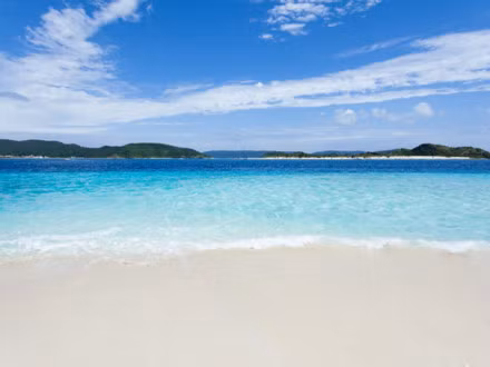 Đảo Zamami, Okinawa, Nhật Bản. Đến đây mà không lặn biển trong làn nước trong vắt thì quả là đáng tiếc.