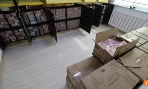 Tiền chất ngập nhà người phụ nữ thất nghiệp họ Zhu ở Trung Quốc.