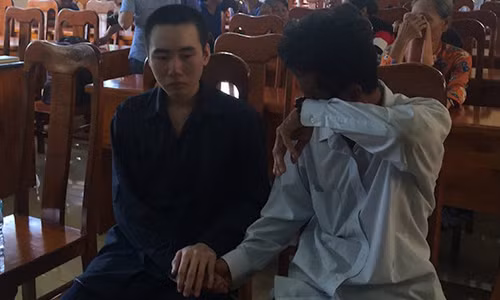 Am anh boi phim “den”, nam sinh hiep dam, sat hai roi dim xac be gai