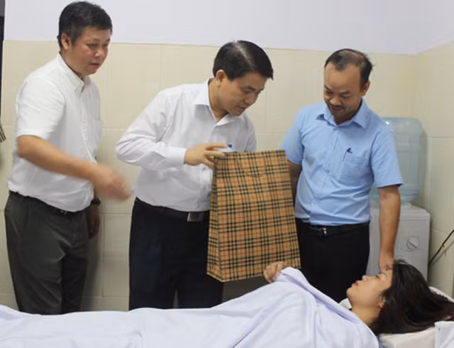 Goc khuat it biet ve nghe ve sinh moi truong