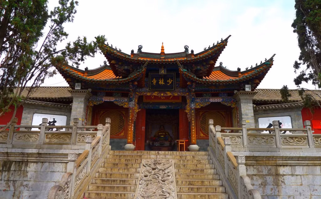 Bản doanh phái Thiếu Lâm: Cũng thuộc khu vực Tung Sơn, môn phái này tập trung ở Thiếu Lâm Tự trên đỉnh Thiếu Thất. Ảnh: Shaolin-huwei.