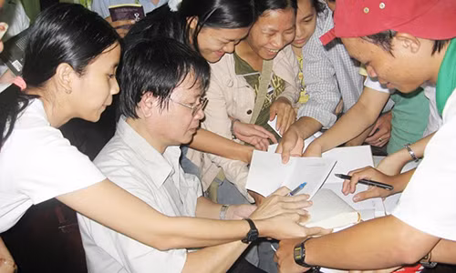 Vi sao nha van Nguyen Nhat Anh thu hut duoc tuoi teen?