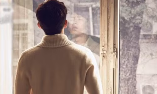 Ban gai o xa dot nhien muon suy nghi lai chuyen tinh cam