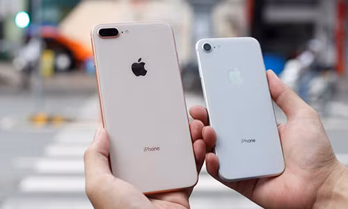 Nguoi My o at ban lai iPhone 8 cho len doi iPhone X