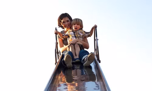 Nhung moi nguy hiem de doa con tre cha me nao cung mac