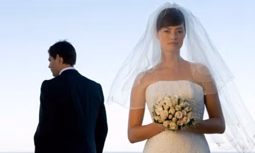 Yeu 5 nam, cuoi nhau ve 1 thang toi da muon bo chong