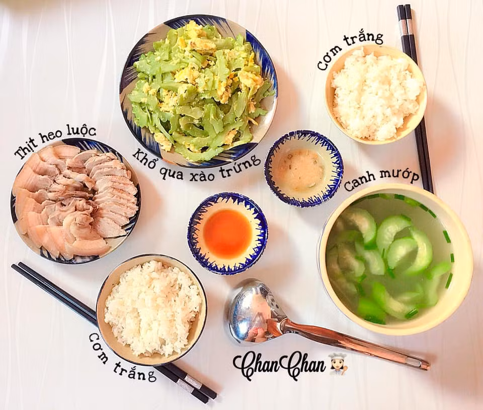 Tuy nhiên trên thực tế, giá cho những bữa ăn đơn giản này chỉ dao động trên dưới 100 ngàn đồng. Ảnh: Tổng hợp