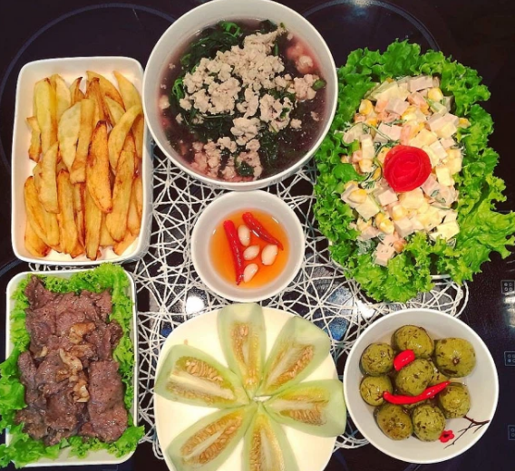 Nấu cơm nhà tưởng đơn giản mà hóa ra chẳng đơn giản chút nào, nhất là khi bạn chịu trách nhiệm đầu bếp chính.