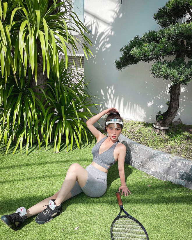 Chăm chụp ảnh sống ảo tại gia nhất nhì mùa dịch này chắc chắn phải kể đến Trang Pilla.