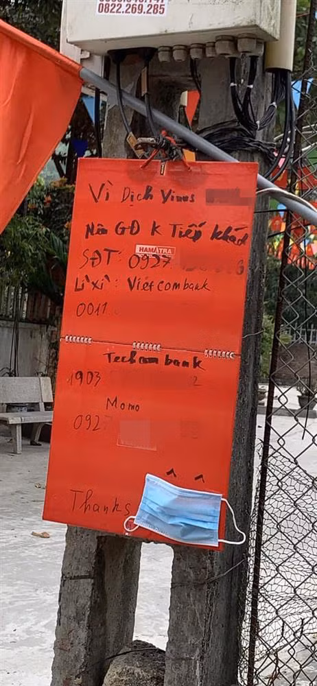 Thông báo chống dịch nghiêm túc nhưng không quên "xin tài trợ". Ảnh: Facebook
