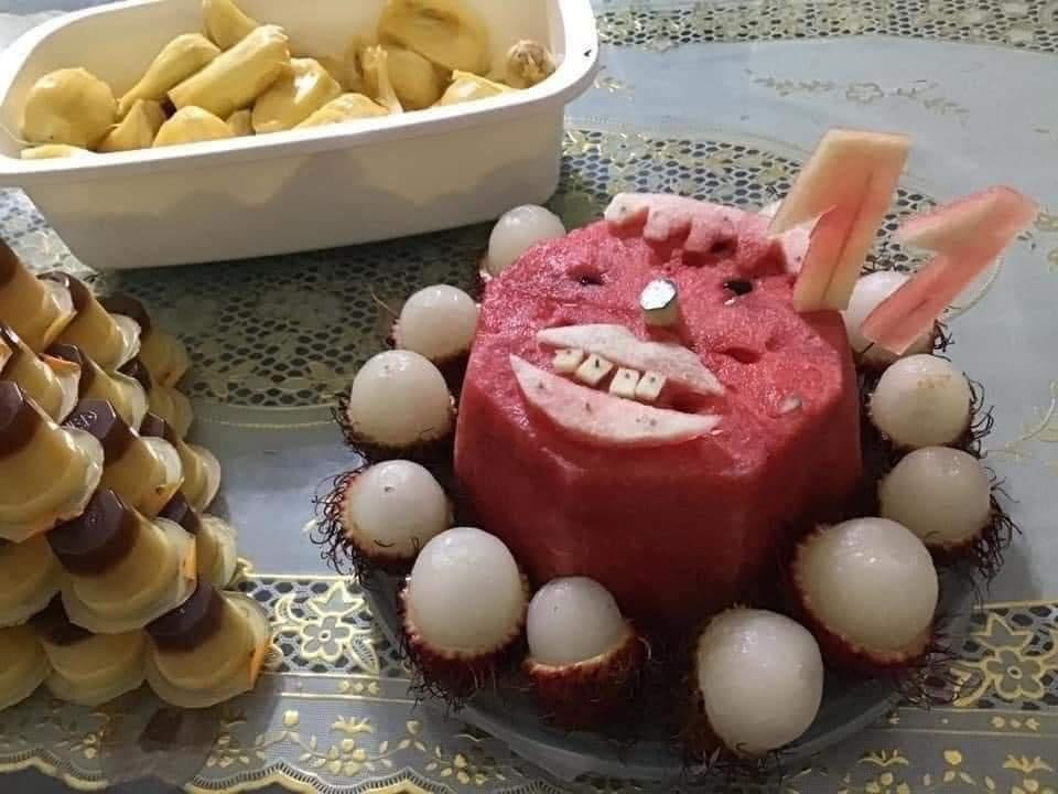 Ý tưởng độc đáo về chiếc bánh gato toàn trái cây để giảm thiểu lượng đường đã xuất hiện trên mạng xã hội.