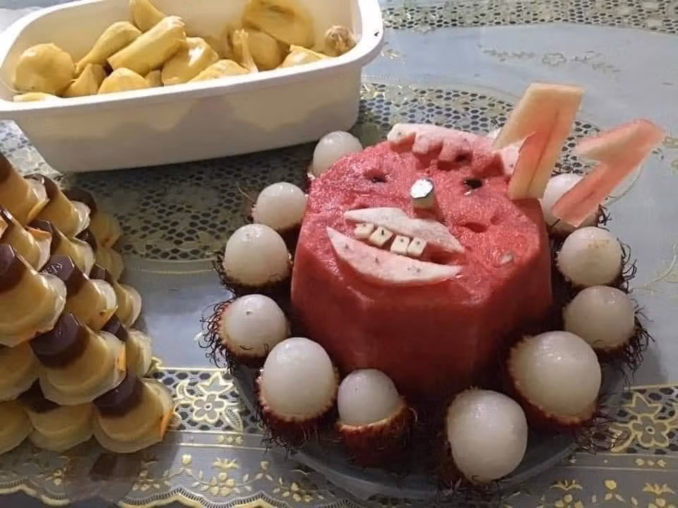 Ý tưởng độc đáo về chiếc bánh gato toàn trái cây để giảm thiểu lượng đường đã xuất hiện trên mạng xã hội.