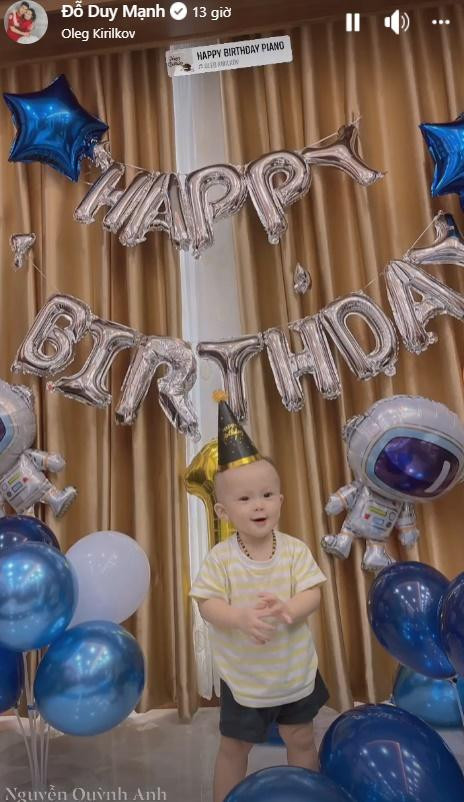 Vợ Duy Mạnh vẫn bày trí tỉ mỉ không gian để con có một sinh nhật đúng nghĩa.