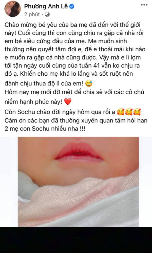Vào ngày 25/7 vừa qua, “vợ thiếu gia Cocobay” Phanh Lee đã hạ sinh con đầu lòng cho Tổng giám đốc tập đoàn nghìn tỷ. Trên trang cá nhân, nữ diễn viên đã chia sẻ hình ảnh con gái mới sinh kèm lời nhắn nhủ cực ngọt.