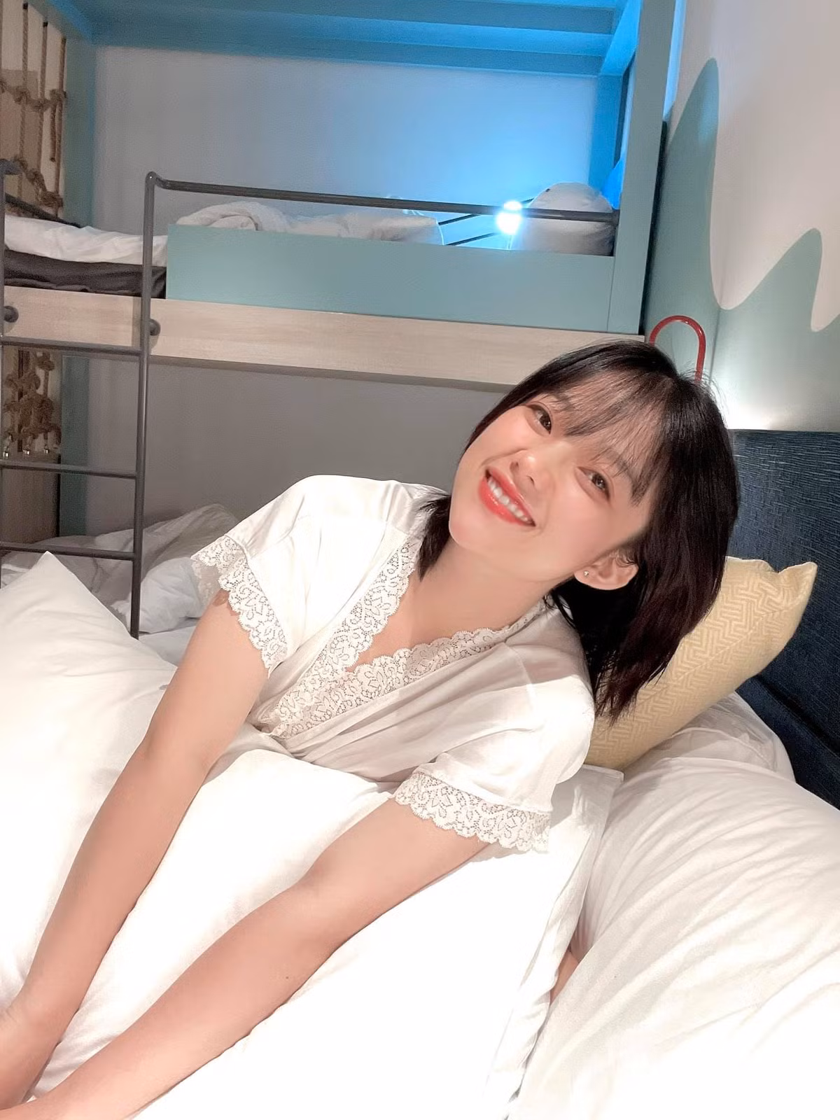 Thùy Dương chưa từng tham gia hoạt động tình nguyện trước đây, nên cô coi đây là cơ hội để bản thân trưởng thành hơn. Ảnh: FBNV