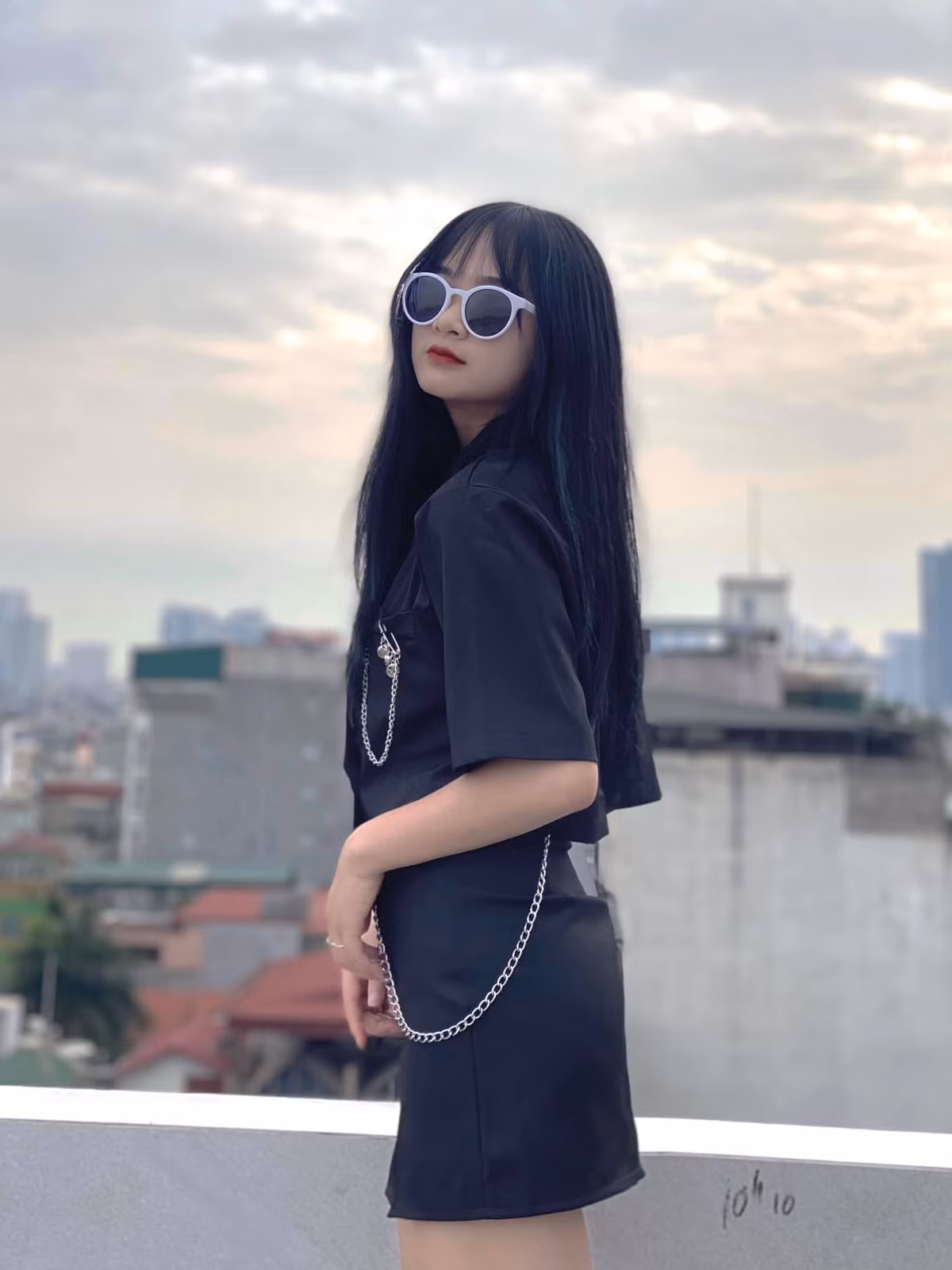 Không ăn mặc gợi cảm, không quá xinh đẹp rực rỡ, nhưng tài khoản TikTok của Gấm Kami hiện đã sở hữu đến hơn 8 triệu lượt theo dõi.