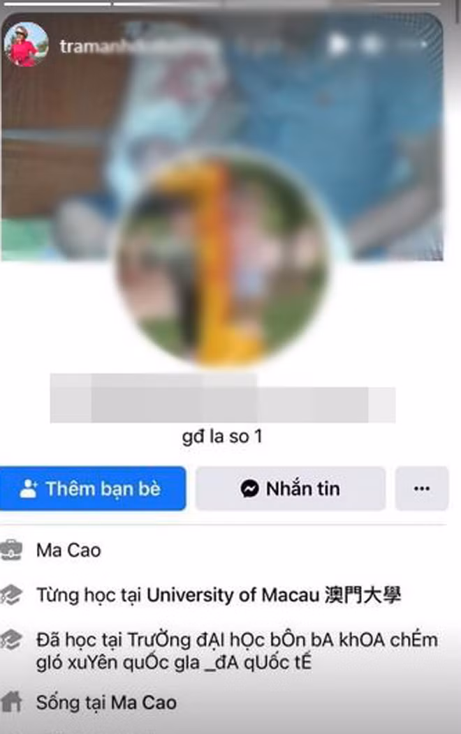 Bức xúc trước hành động thô lỗ của tài khoản này, người đẹp này đã công khai luôn danh tính người gạ gẫm mình. Cô chia sẻ: “Thấy cũng có con có cái mà…”.