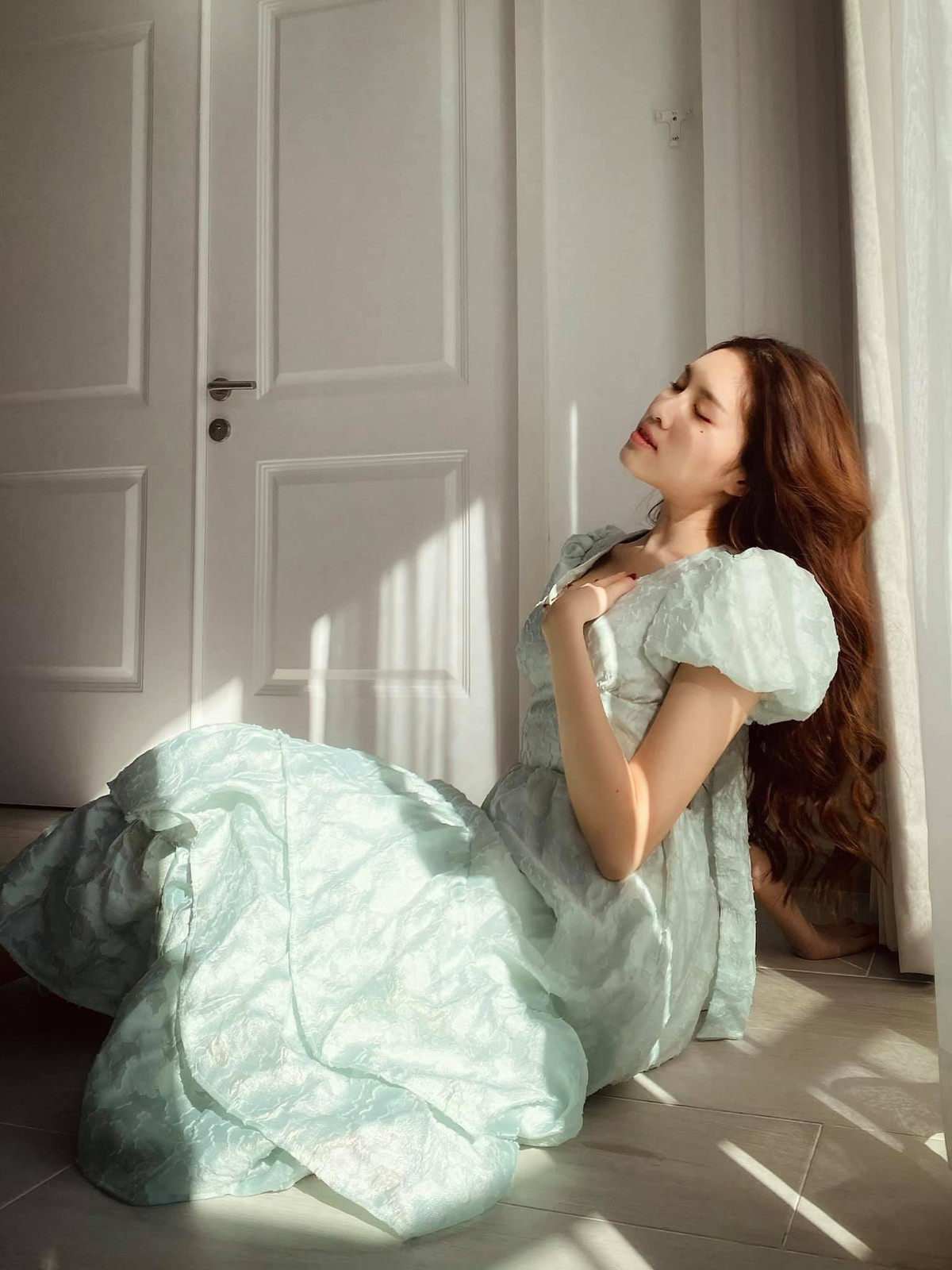 Ở ngoài đời, Thanh Thanh Huyền đã thực sự gây ấn tượng với ngoại hình xuất sắc của mình.