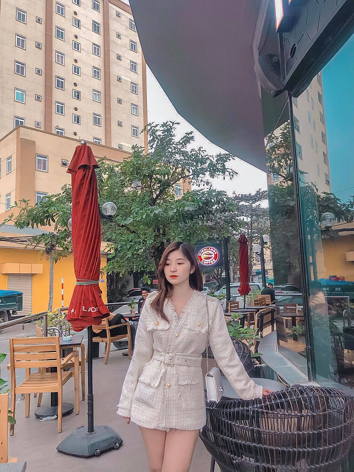 Những khoảnh khắc "đốn tim" người đối diện của nữ sinh ngành Luật này. Ảnh: FBNV