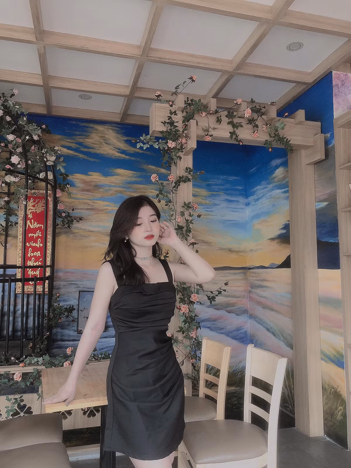 Sở hữu nhan sắc mong manh, khả ái, dù makeup nhẹ nhàng, đơn giản, nhưng gái xinh này vẫn chiếm trọn cảm tình từ cộng đồng mạng.