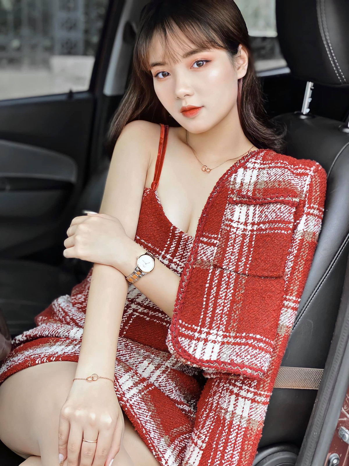 Những hình ảnh của Thanh Hằng nhận được nhiều lời khen bởi nhan sắc xinh đẹp nổi bật. Ảnh: FBNV