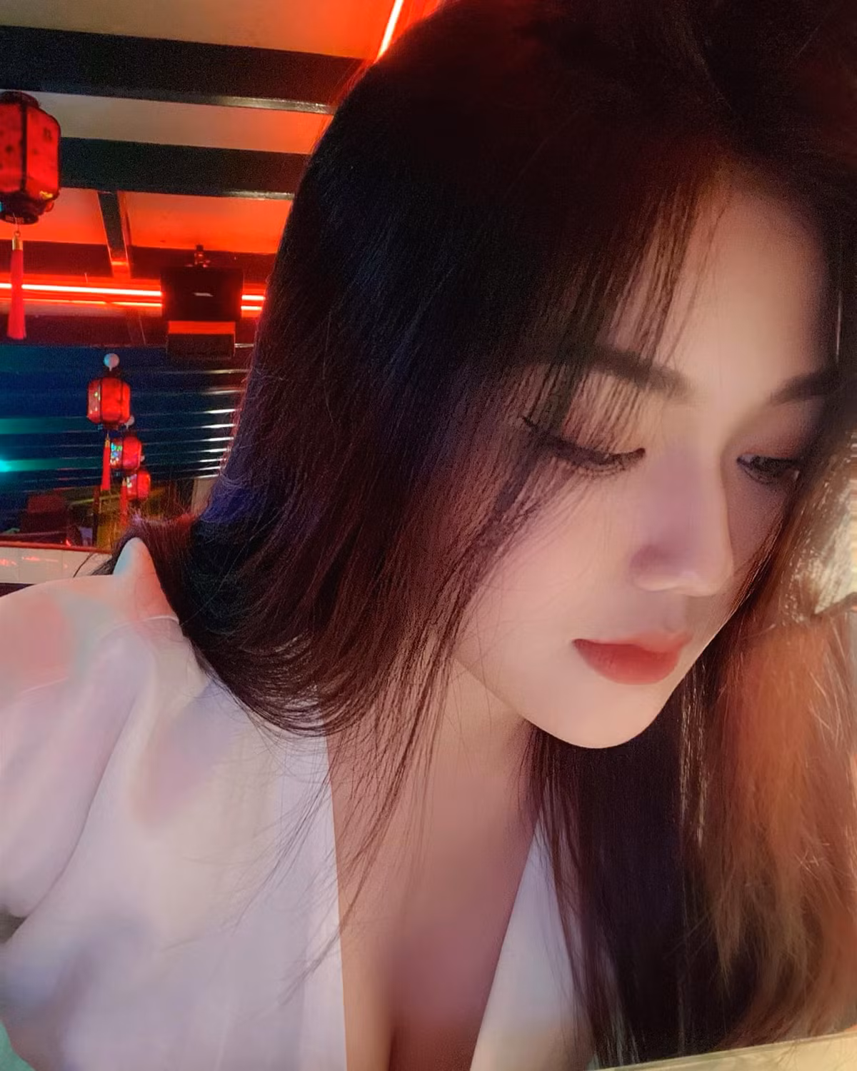 Hiện tại, những hình ảnh của nữ sinh Sài Gòn Triệu Vy vẫn nhận được sự theo dõi từ phía cư dân mạng. Ảnh: FBNV