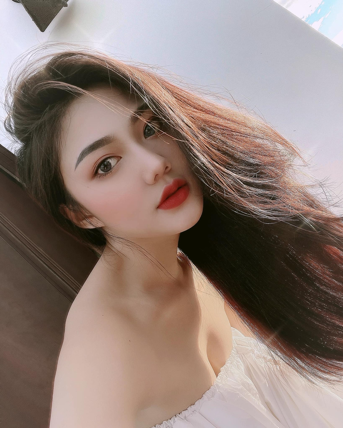 Dù diện váy áo bình thường hay chơi lớn với đồ quyến rũ thì gái xinh đều có khả năng khiến người đối diện không thể rời mắt.