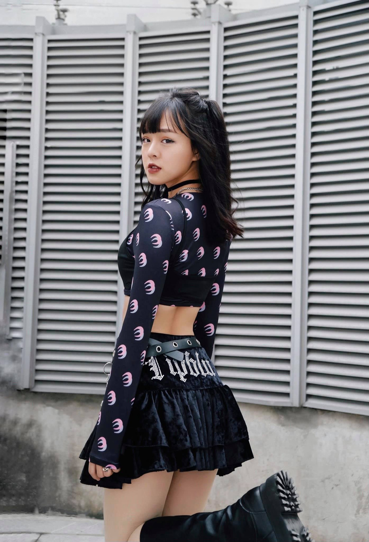 Thảo Trang còn là cô nàng nhí nhảnh, dễ thương, hài hước và luôn đem lại năng lượng tích cực cho mọi người.