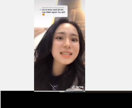 Thậm chí, Minh Thu còn làm clip để đáp trả lại những học trò trêu đùa cô: "Cô ơi show nách đi! Em hứa chăm ngoan học giỏi".