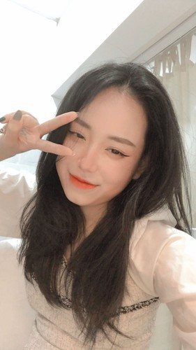 Trước đó, cô giáo Minh Thu đã nhiều lần làm clip đáp trả học trò với thái độ khá gắt gao, từ đó thiện cảm của netizen về cô cũng dần nhạt nhoà đi.