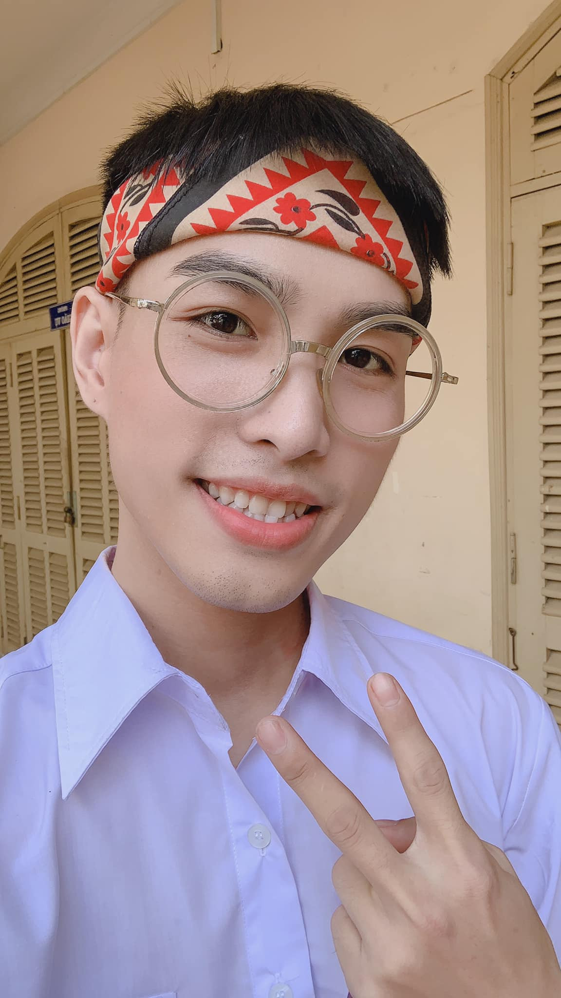 Sản phẩm gần đây nhất của anh là MV Thầy Tui Là Học Sinh Cá Biệt cũng không ghi được dấu ấn với công chúng.