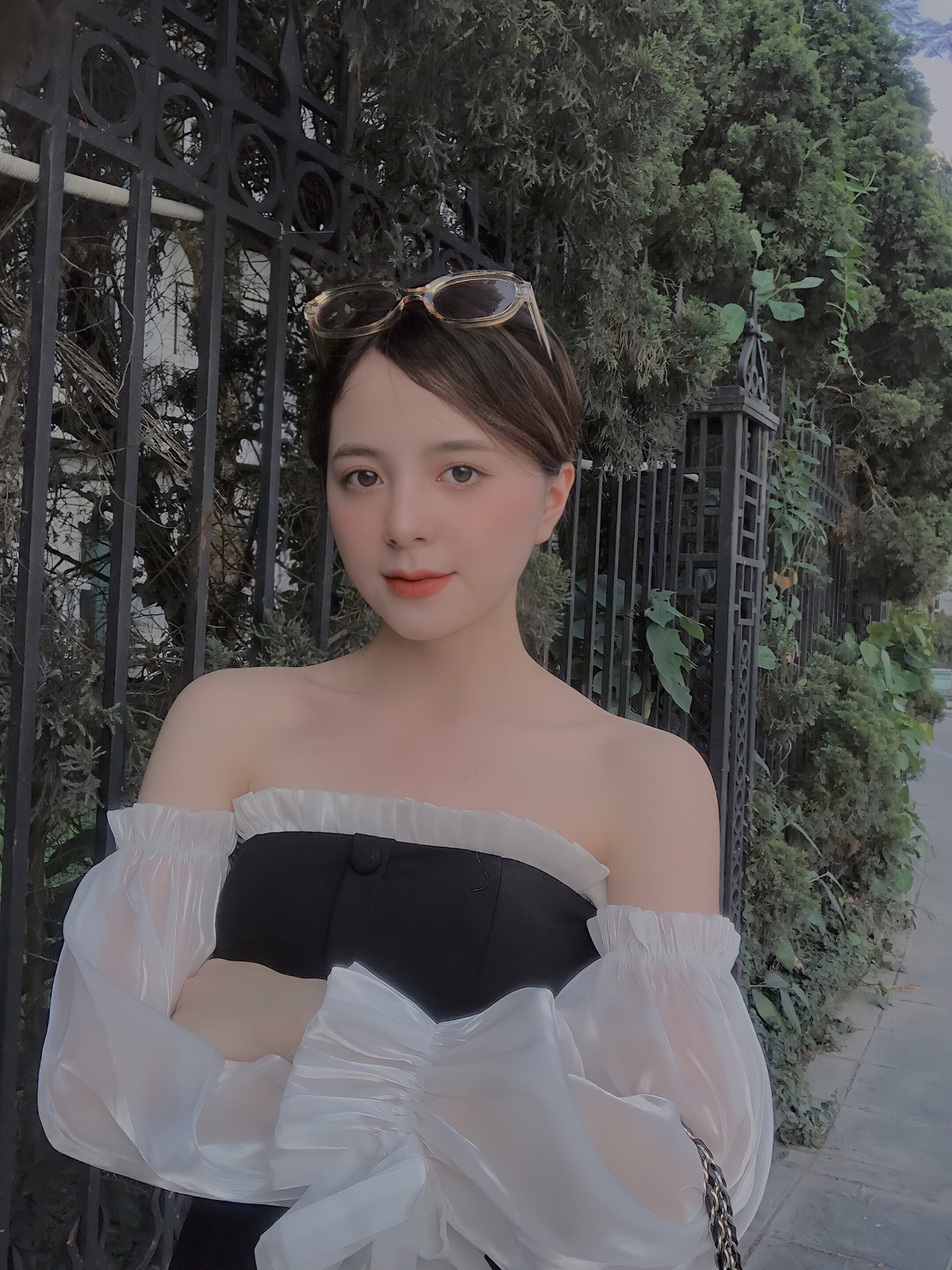 Dù công việc bận rộn nhưng Nhung lúc nào cũng đặt nhiệm vụ học tập lên hàng đầu.