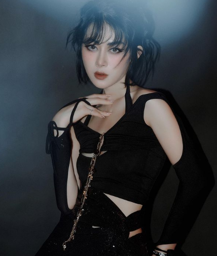 Chia sẻ trên Instagram, những bức ảnh này thu hút hàng nghìn lượt "thả tim".