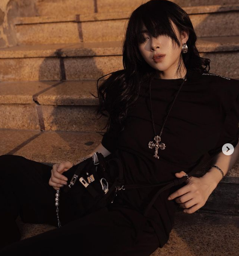 Hiện tại, Mai Sương sống và làm việc tại Hà Nội. Công việc chính của cô nàng là kinh doanh thời trang và làm mẫu ảnh.