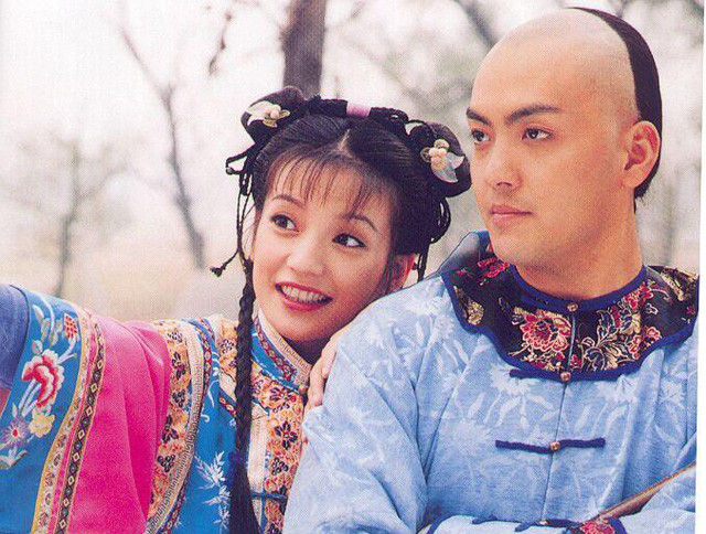 Thời gian vừa qua, ồn ào của "én nhỏ" Triệu Vy đi đến bờ vực tiêu tan đã khiến mạng xã hội xôn xao bàn tán.