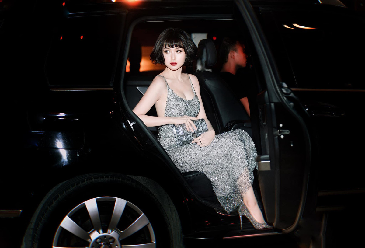 Thay vì hoạt động trong showbiz như nhiều hot girl cùng thời, cô tập trung công việc kinh doanh và dành nhiều thời gian cho gia đình nhỏ.