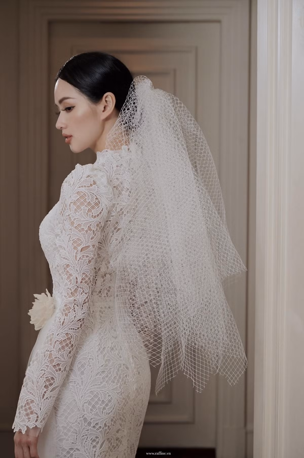 Dù đã xa rời ánh đèn sân khấu, thế nhưng cuộc sống của hot girl Tâm Tít vẫn được cư dân mạng đặc biệt quan tâm.