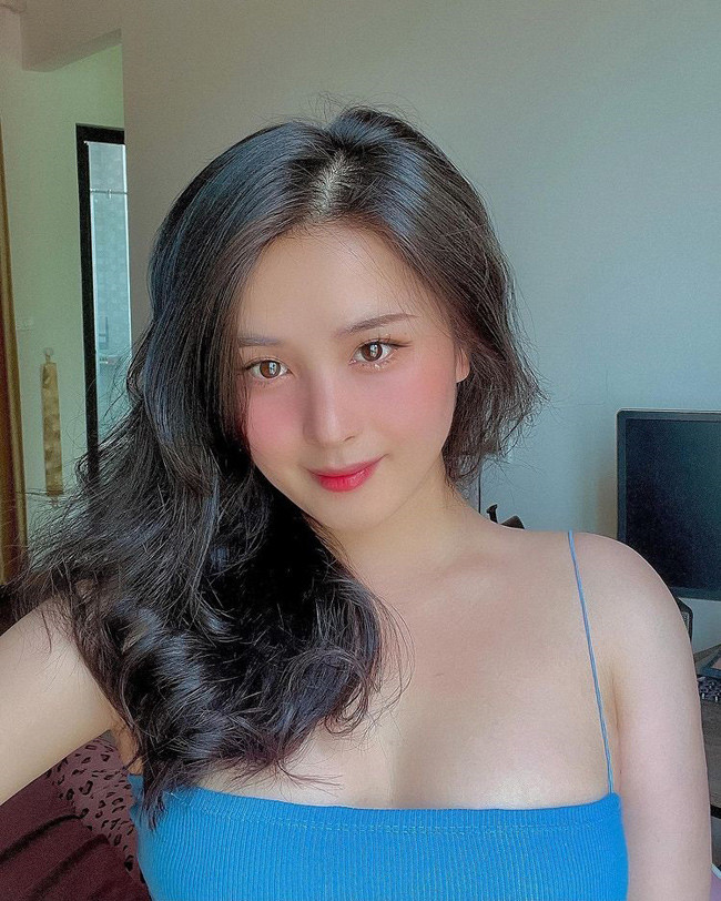 Mỗi bức hình cô chia sẻ trên mạng xã hội thu hút hàng nghìn lượt "thả tim". Ảnh: FBNV